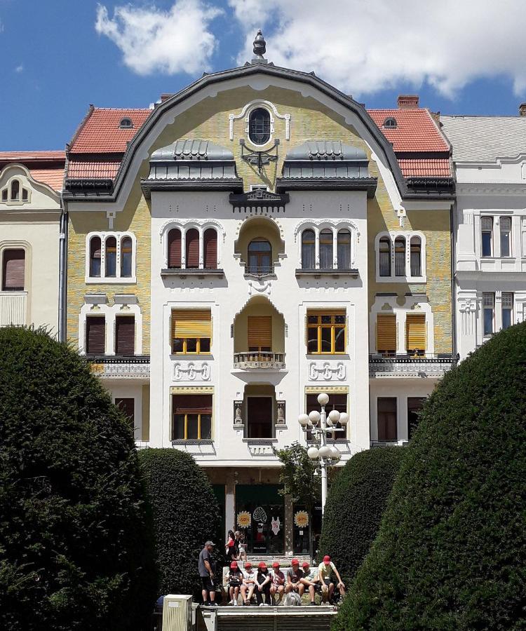 Neuhausz Suite - Ultracentral Тімішоара Екстер'єр фото