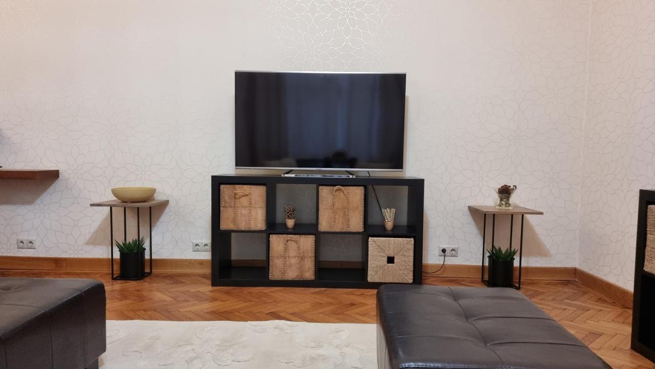Neuhausz Suite - Ultracentral Тімішоара Екстер'єр фото