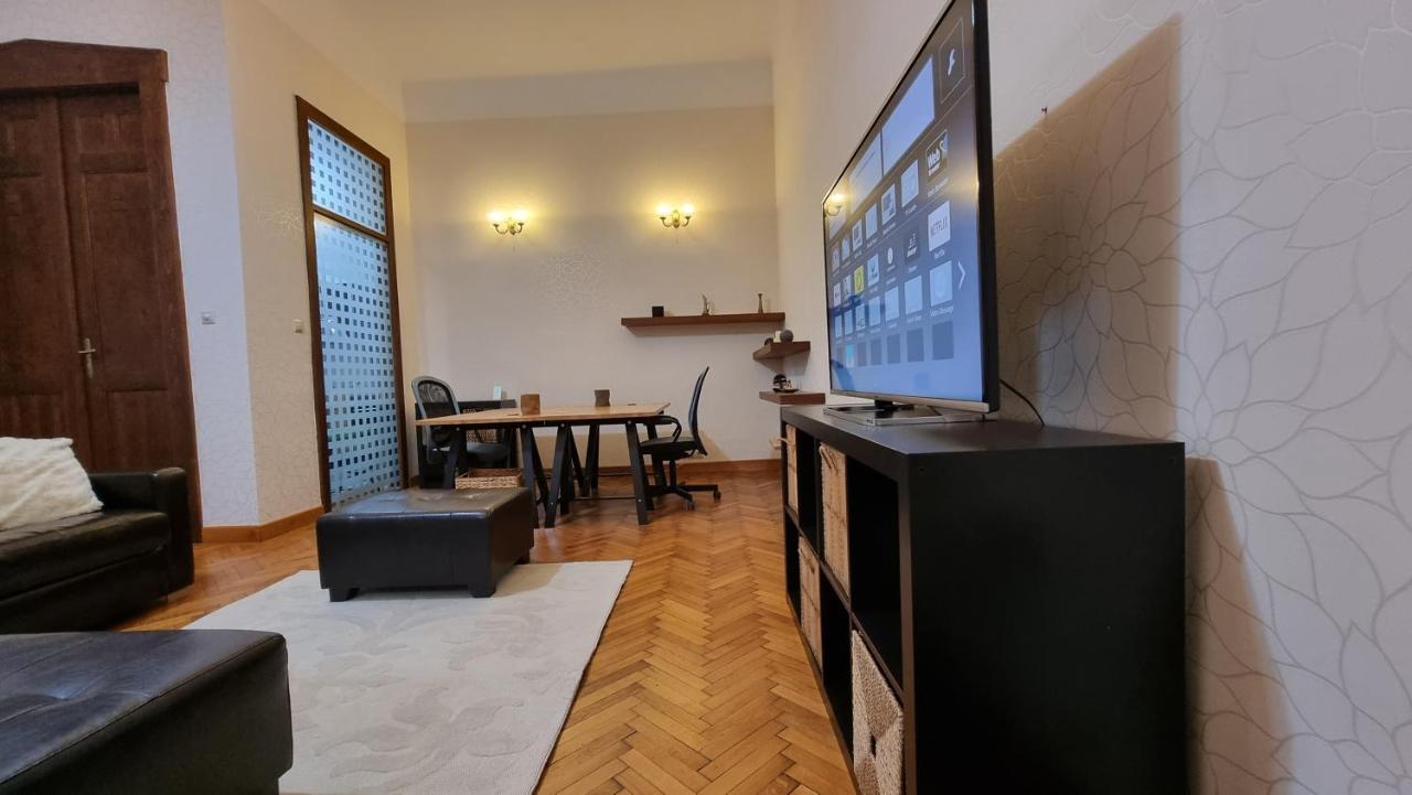 Neuhausz Suite - Ultracentral Тімішоара Екстер'єр фото