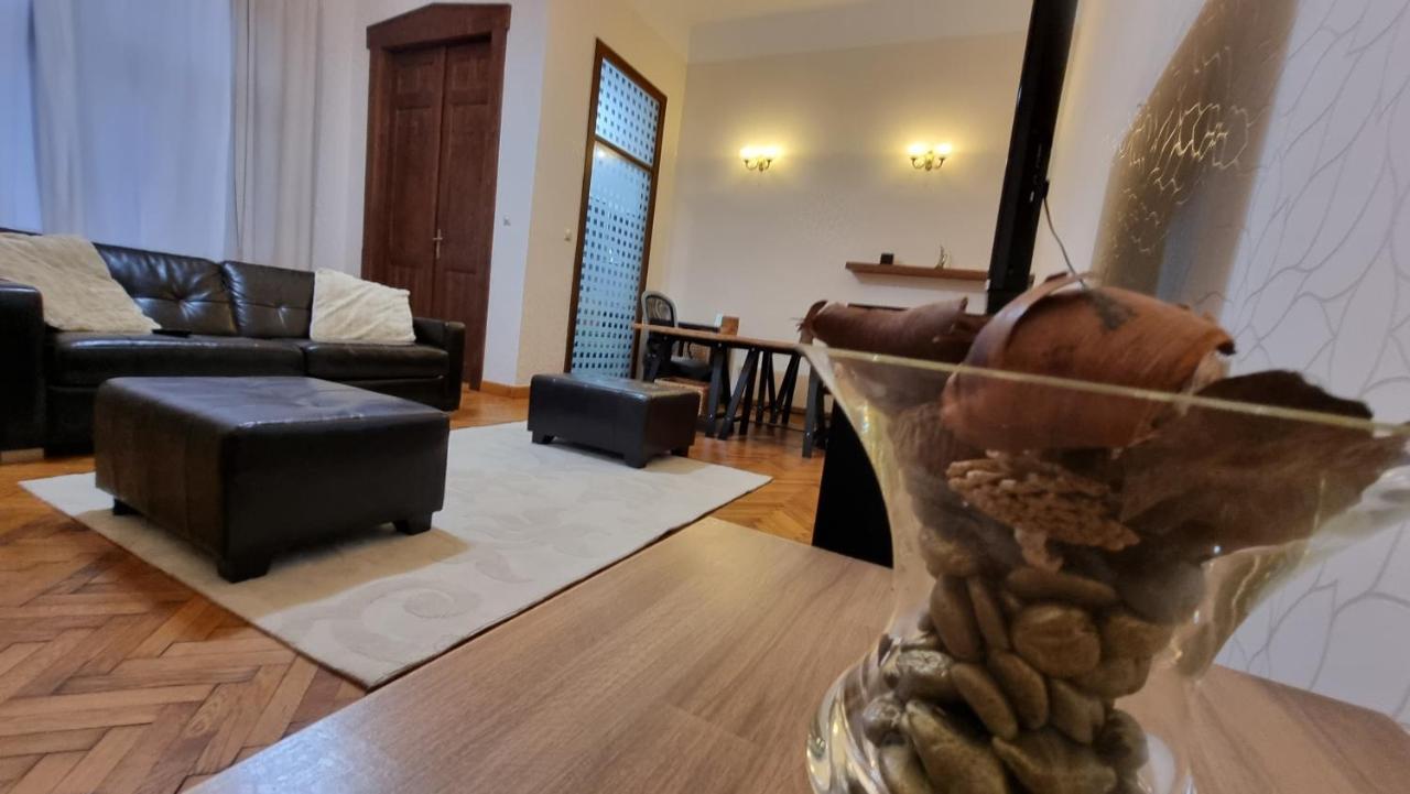 Neuhausz Suite - Ultracentral Тімішоара Екстер'єр фото